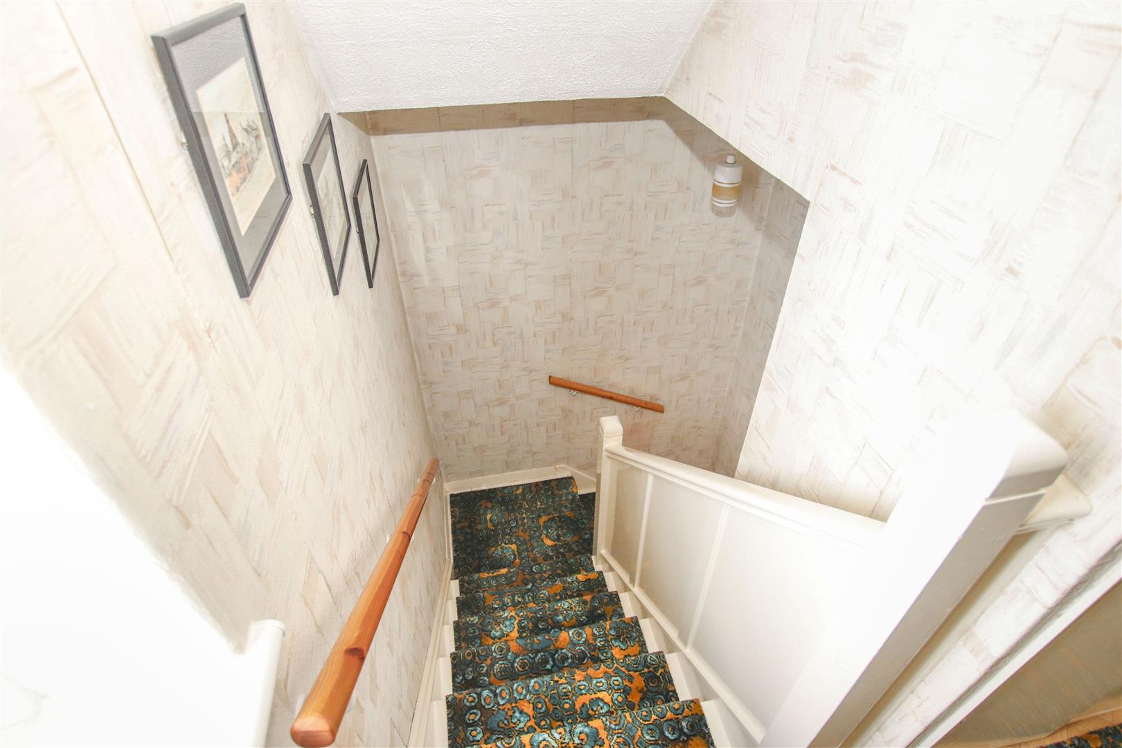 FIRST FLOOR LANDING